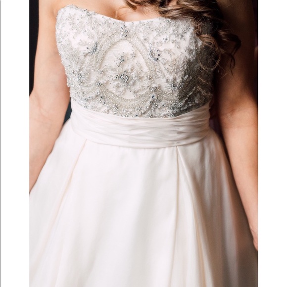 Anne Barge “Cherish” ballgown wedding dress + veil. Dress size 10 ALTERED. EUC. - Picture 4 of 7